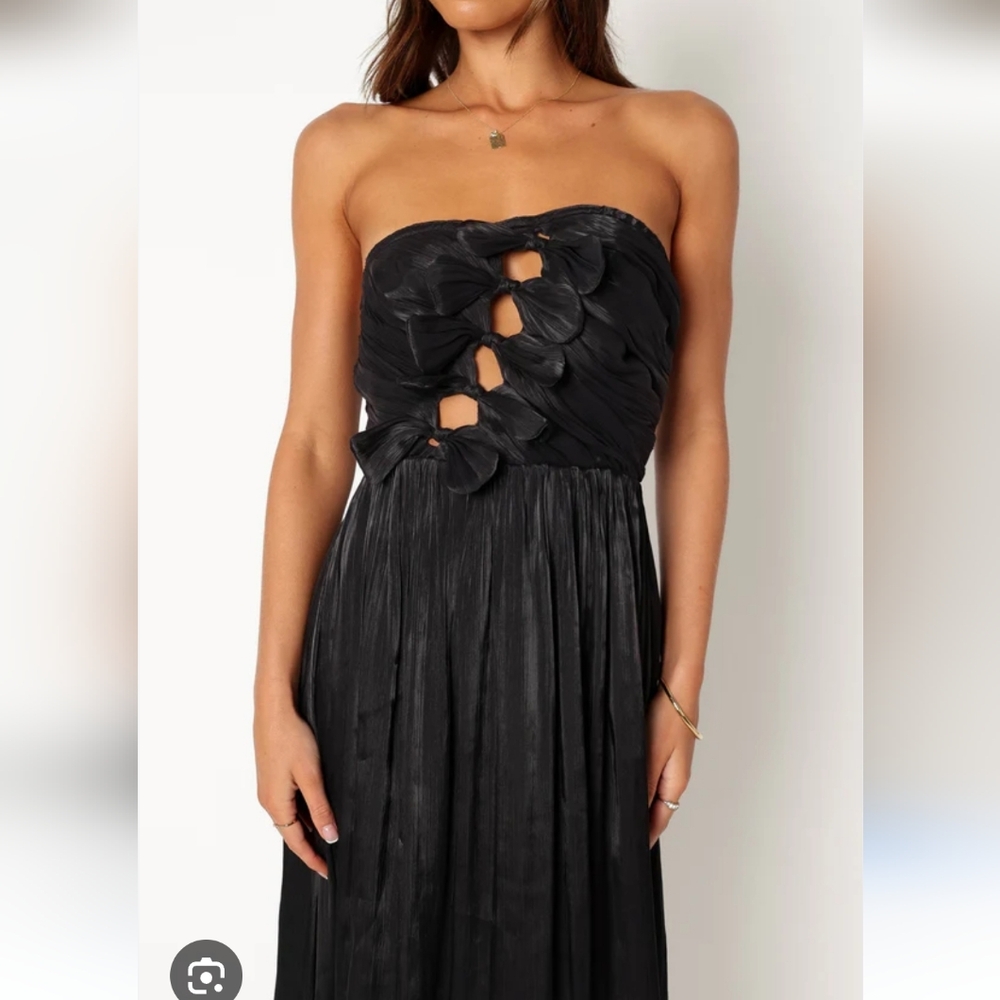 Petal & Pup Mila Strapless Midi Dress - Picture 3 of 14